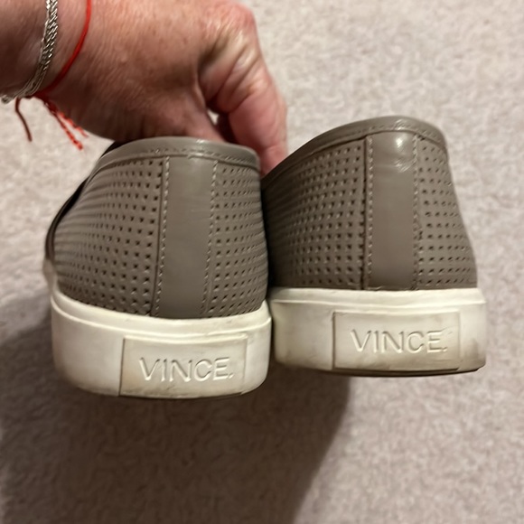 Vince Blair casual slip on sneakers. Taupe/tan leather. Size 8. - Picture 5 of 7